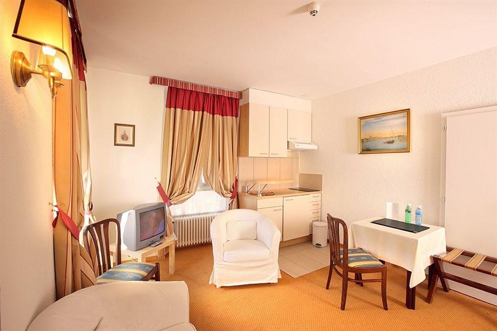 Hotel Residence Du Boulevard Lausanne Room photo